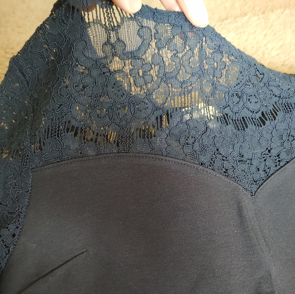 💙 Cute Navy Dress 💙 - Picture 2 of 8